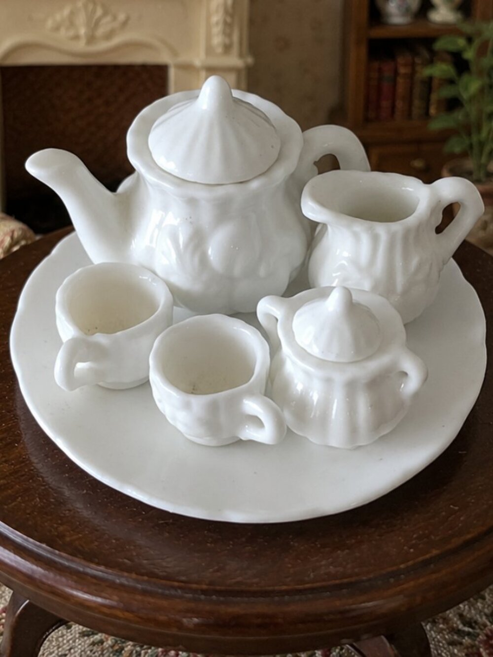 Miniature Tea Set White Porcelain w/fruit pattern: 8-pc set Vintage Doll House